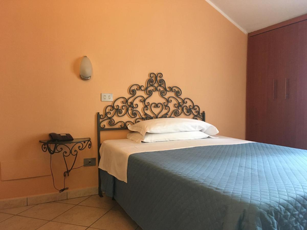 Hotel Capri Милан Экстерьер фото